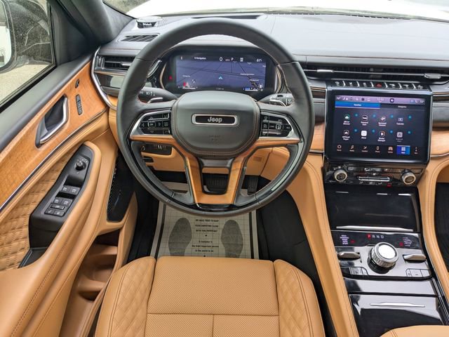 Used 2025 Jeep Grand Cherokee Summit image 21