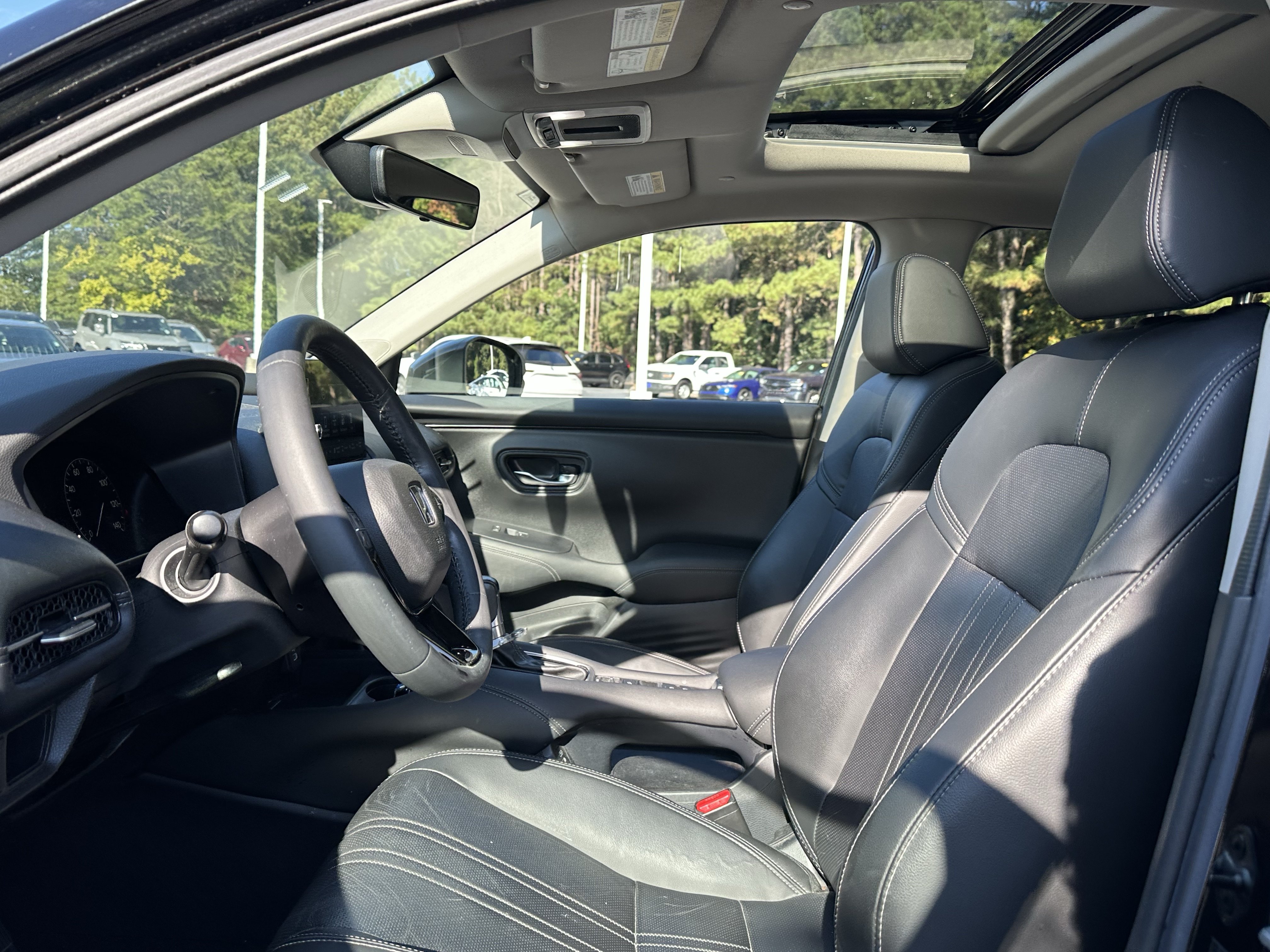 Used 2024 Honda HR-V EX-L image 7