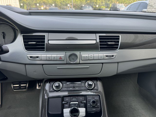 Used 2017 Audi S8 Plus AWD/4WD image 34
