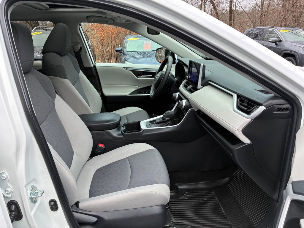 Used 2023 Toyota RAV4 XLE image 29