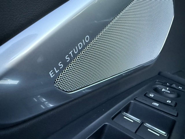 Certified 2025 Acura RDX w/ Technology Package image 17