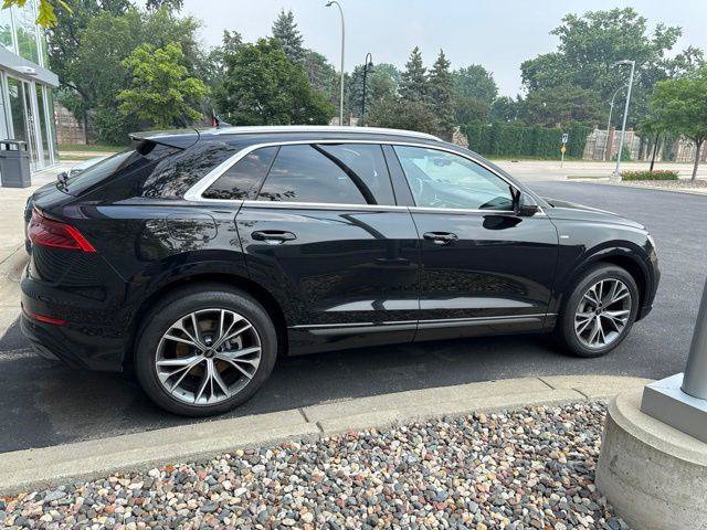 Used 2023 Audi Q8 Premium Plus w/ Premium Plus Package AWD/4WD image 6