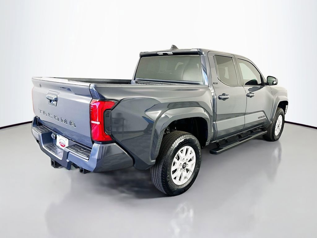 Certified 2025 Toyota Tacoma SR5 AWD/4WD image 5