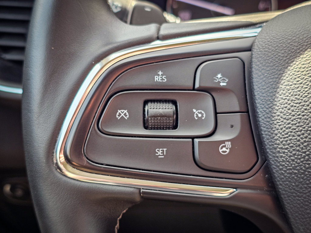 Used 2023 Buick Envision Essence AWD/4WD image 20