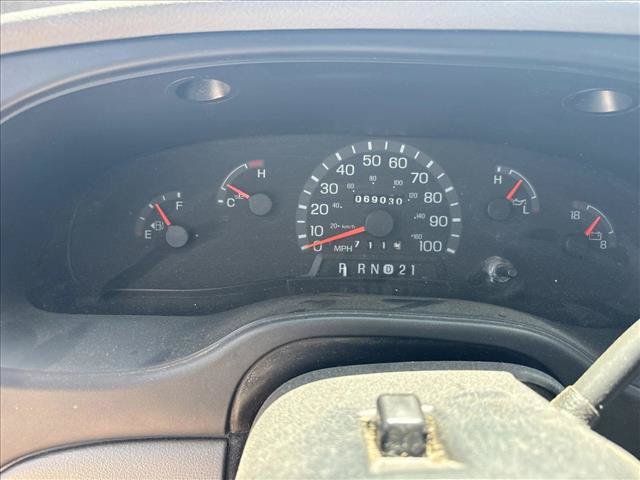 Used 2002 Ford E-450 and Econoline 450 RWD image 11