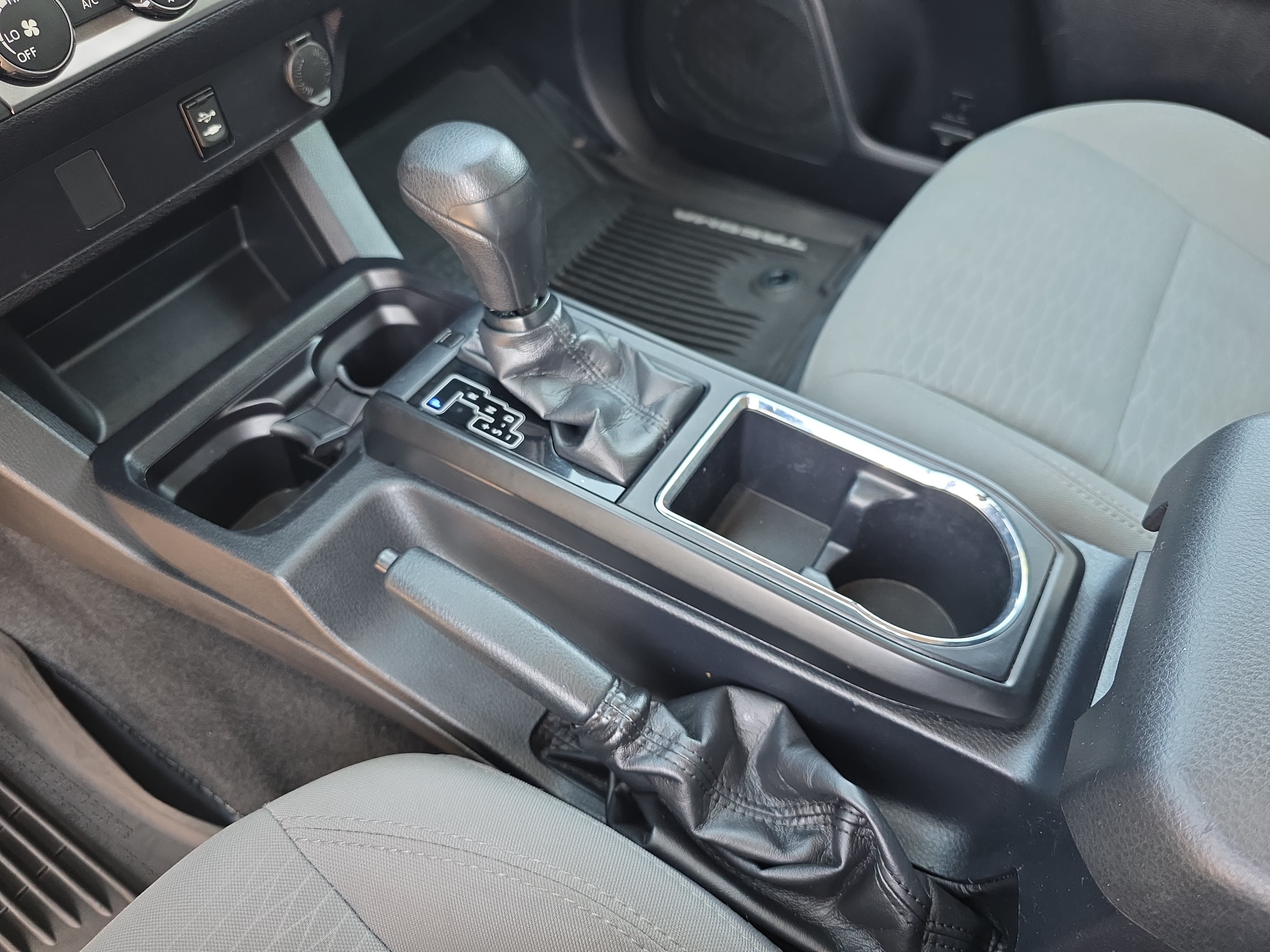 Used 2019 Toyota Tacoma SR w/ SR Convenience Package RWD image 22