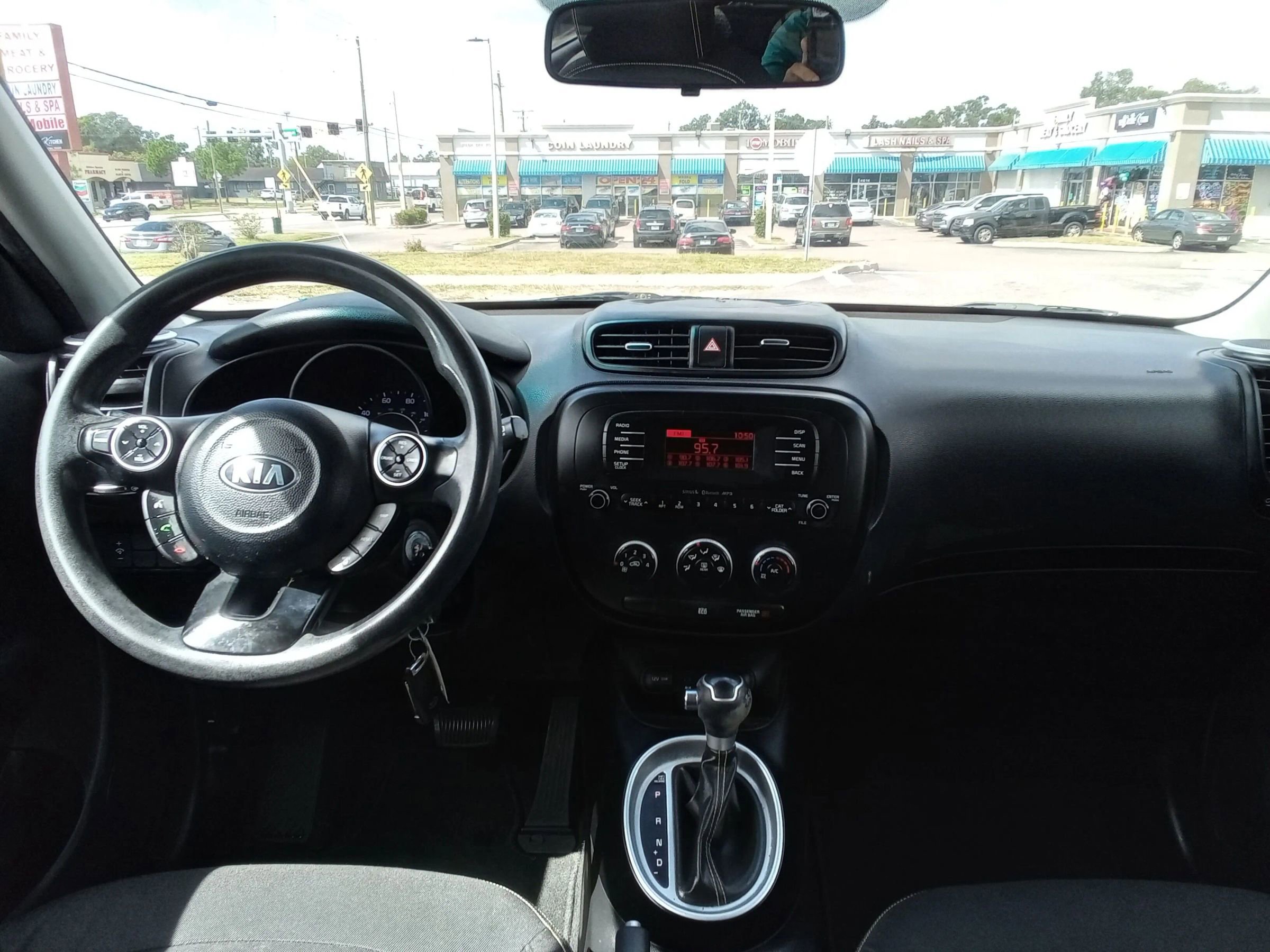 Used 2014 Kia Soul + FWD image 12