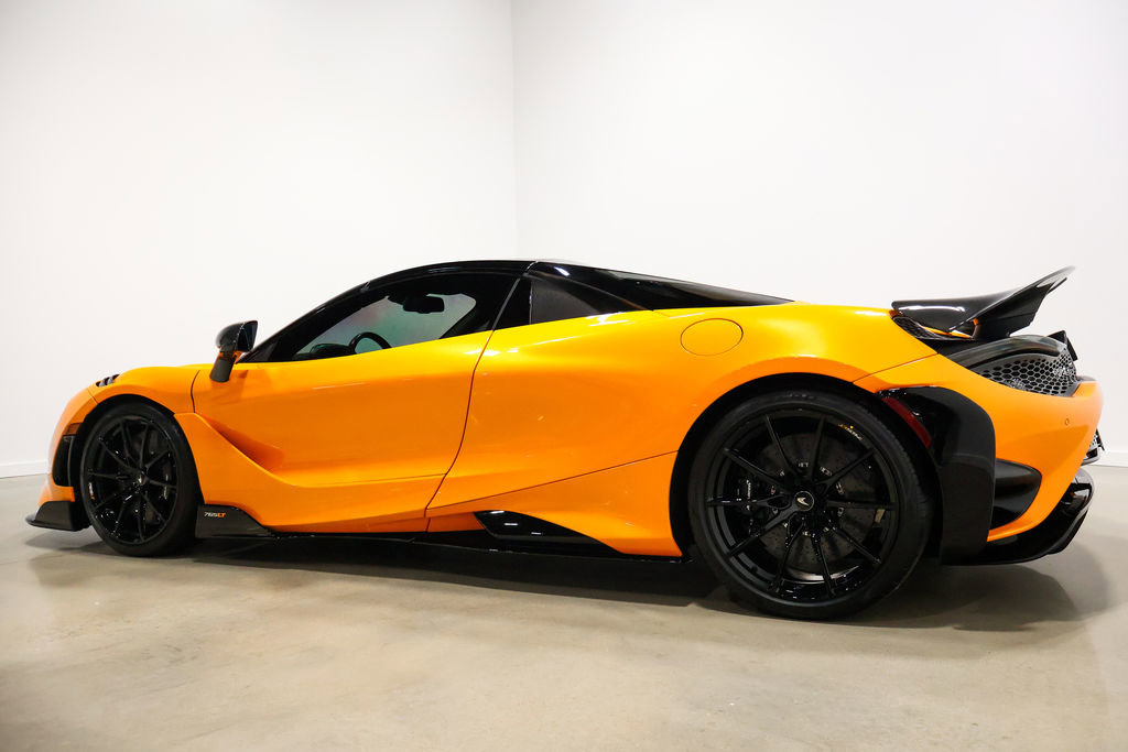Used 2022 McLaren 765LT image 25