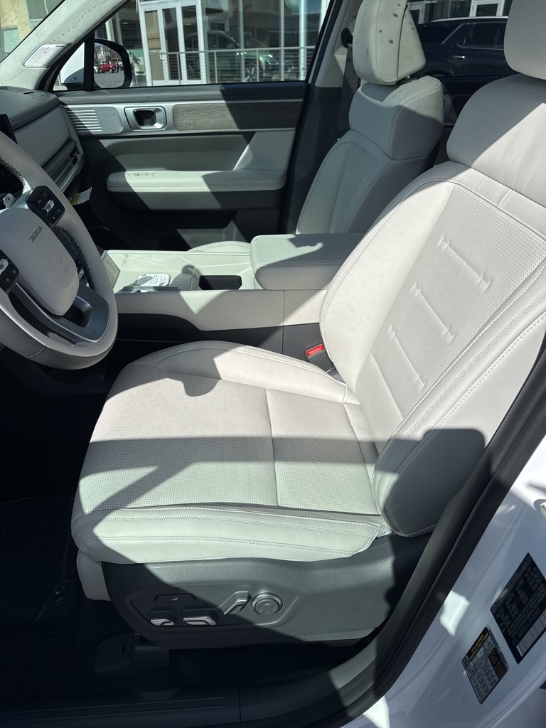 New 2026 Hyundai Santa Fe Calligraphy AWD/4WD image 9