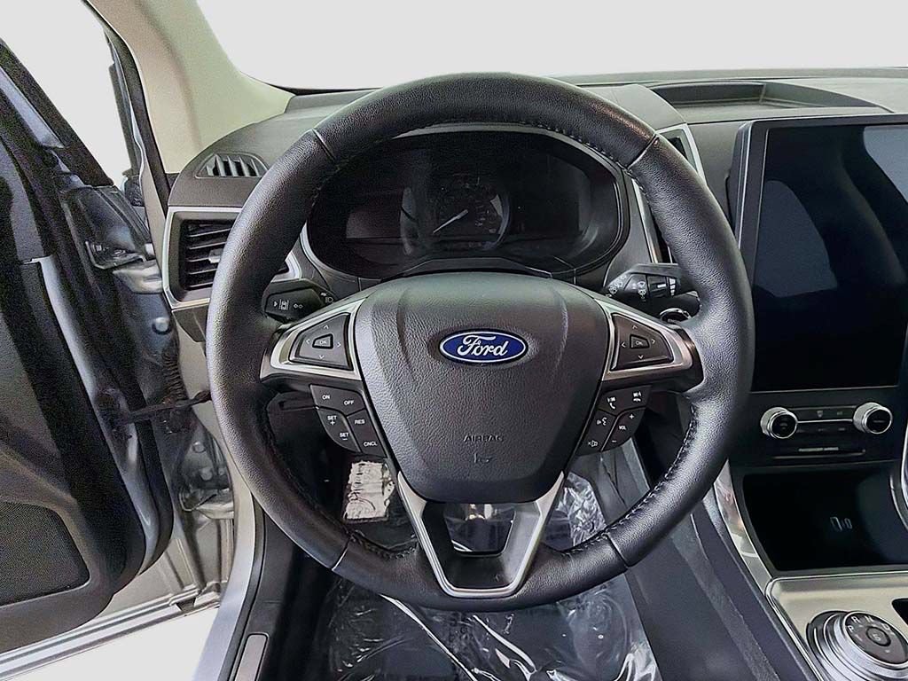 Used 2024 Ford Edge Titanium AWD/4WD image 32