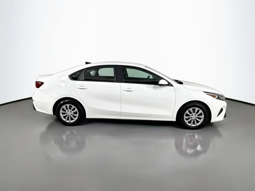 Used 2023 Kia Forte LX FWD image 4
