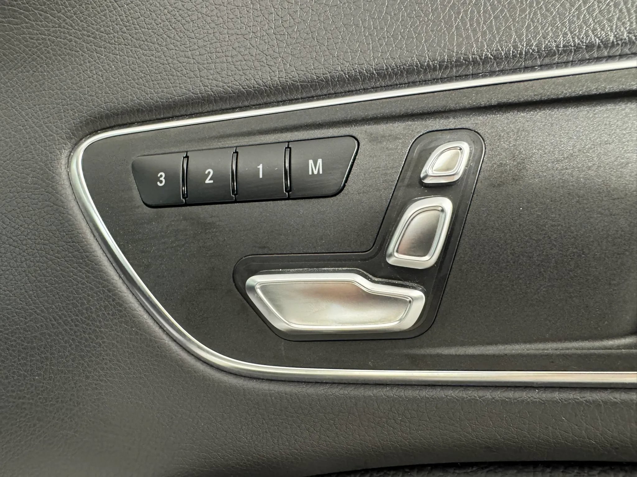 Used 2019 Mercedes-Benz CLA 250 4MATIC image 42