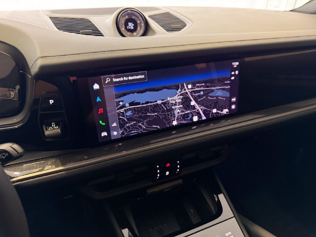 Certified 2025 Porsche Cayenne Turbo AWD/4WD image 23