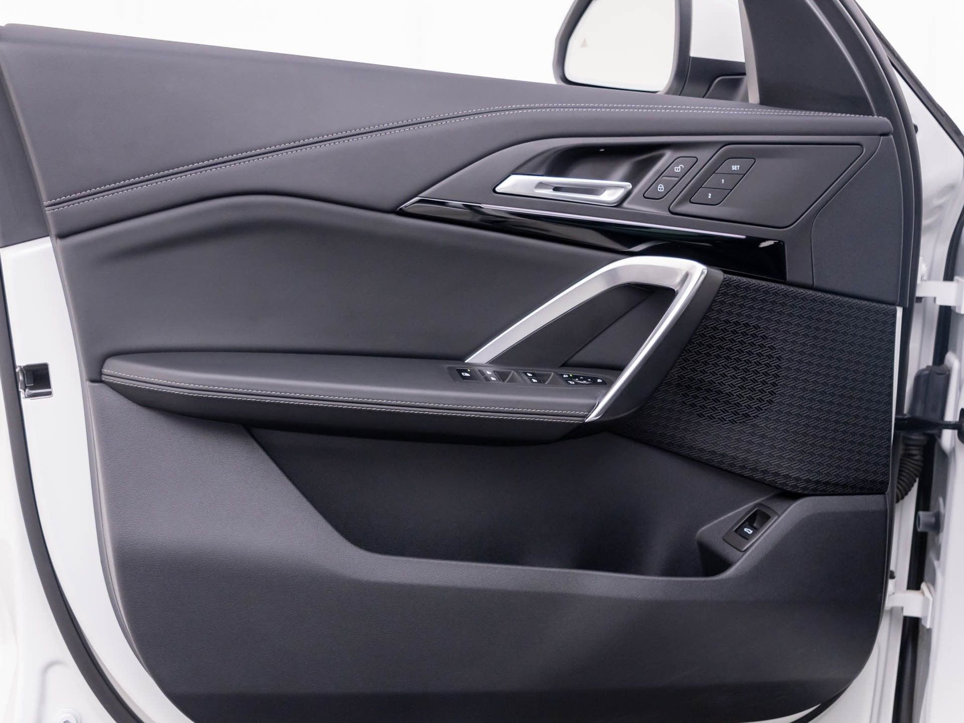 Certified 2025 BMW X1 xDrive28i w/ Convenience Package image 14