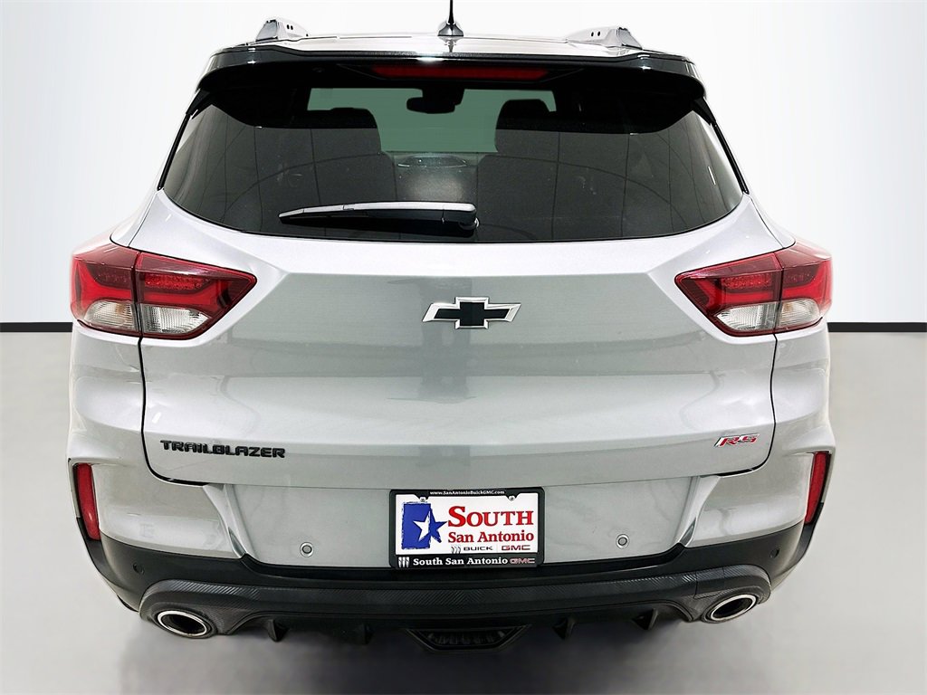 Used 2023 Chevrolet TrailBlazer RS w/ Sun and Liftgate Package image 6