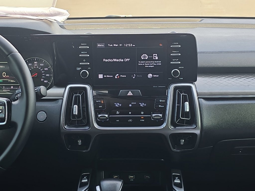 Used 2021 Kia Sorento S image 19