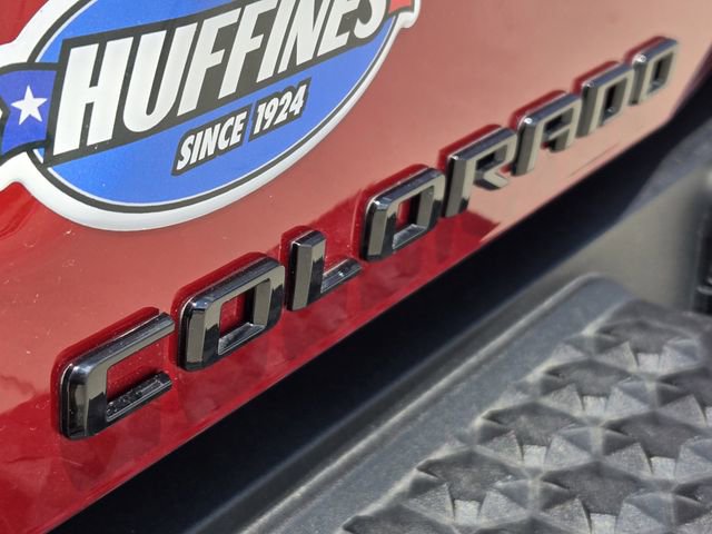Used 2025 Chevrolet Colorado ZR2 w/ Technology Package AWD/4WD image 12