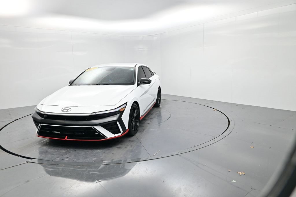 Used 2025 Hyundai Elantra N Base image 3
