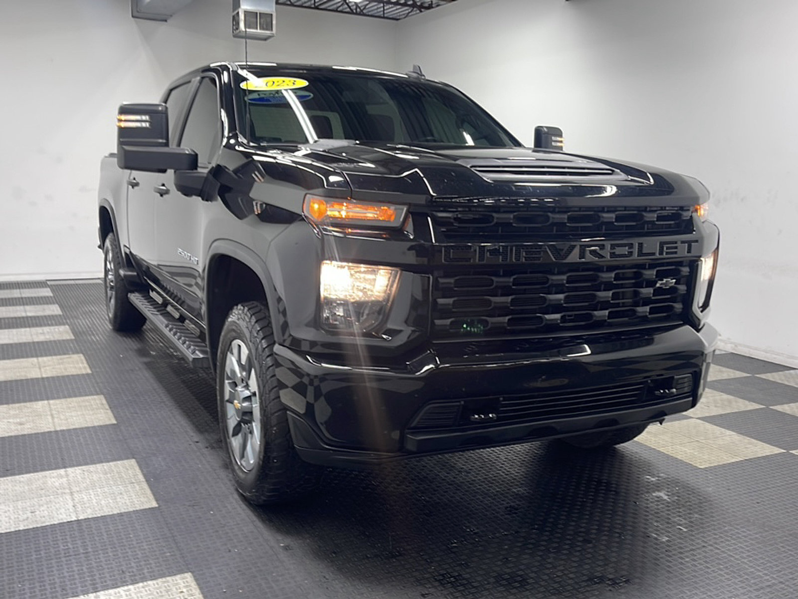 Used 2023 Chevrolet Silverado 2500 Custom w/ Custom Value Package AWD/4WD image 22