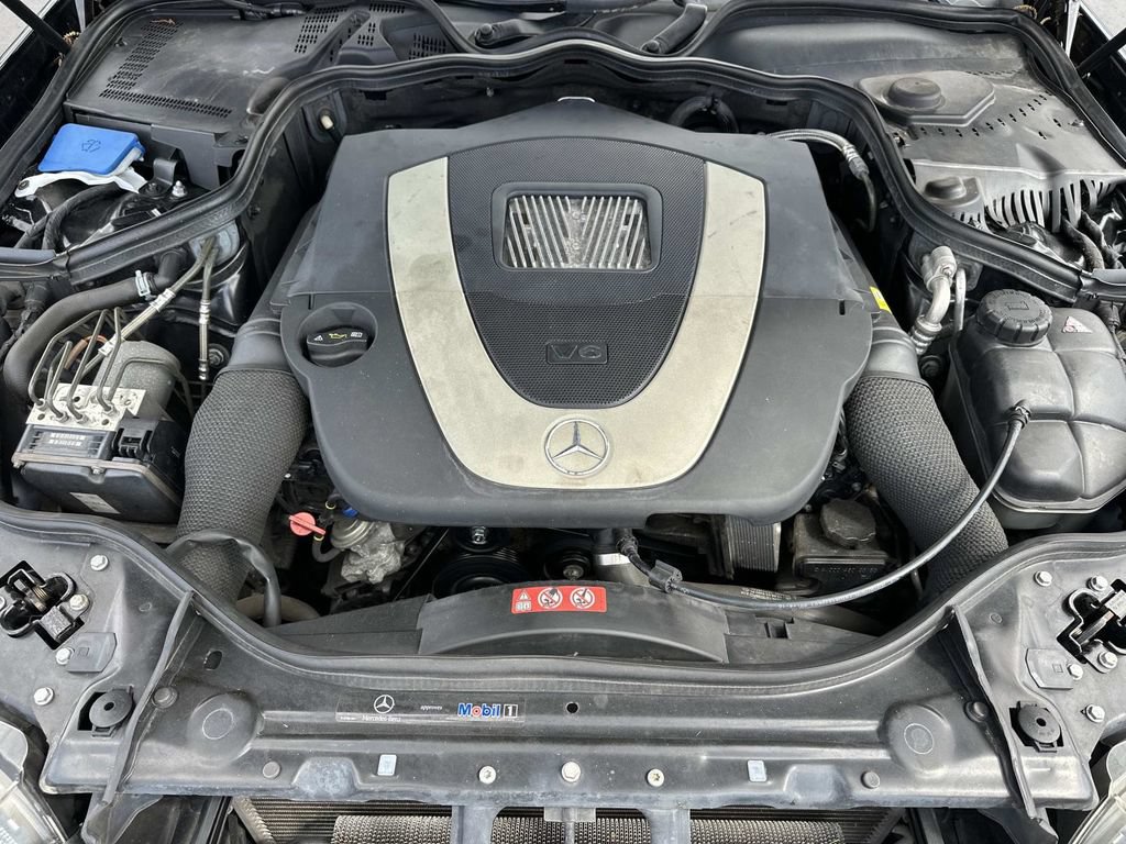 Used 2009 Mercedes-Benz E 350 4MATIC Sedan image 11