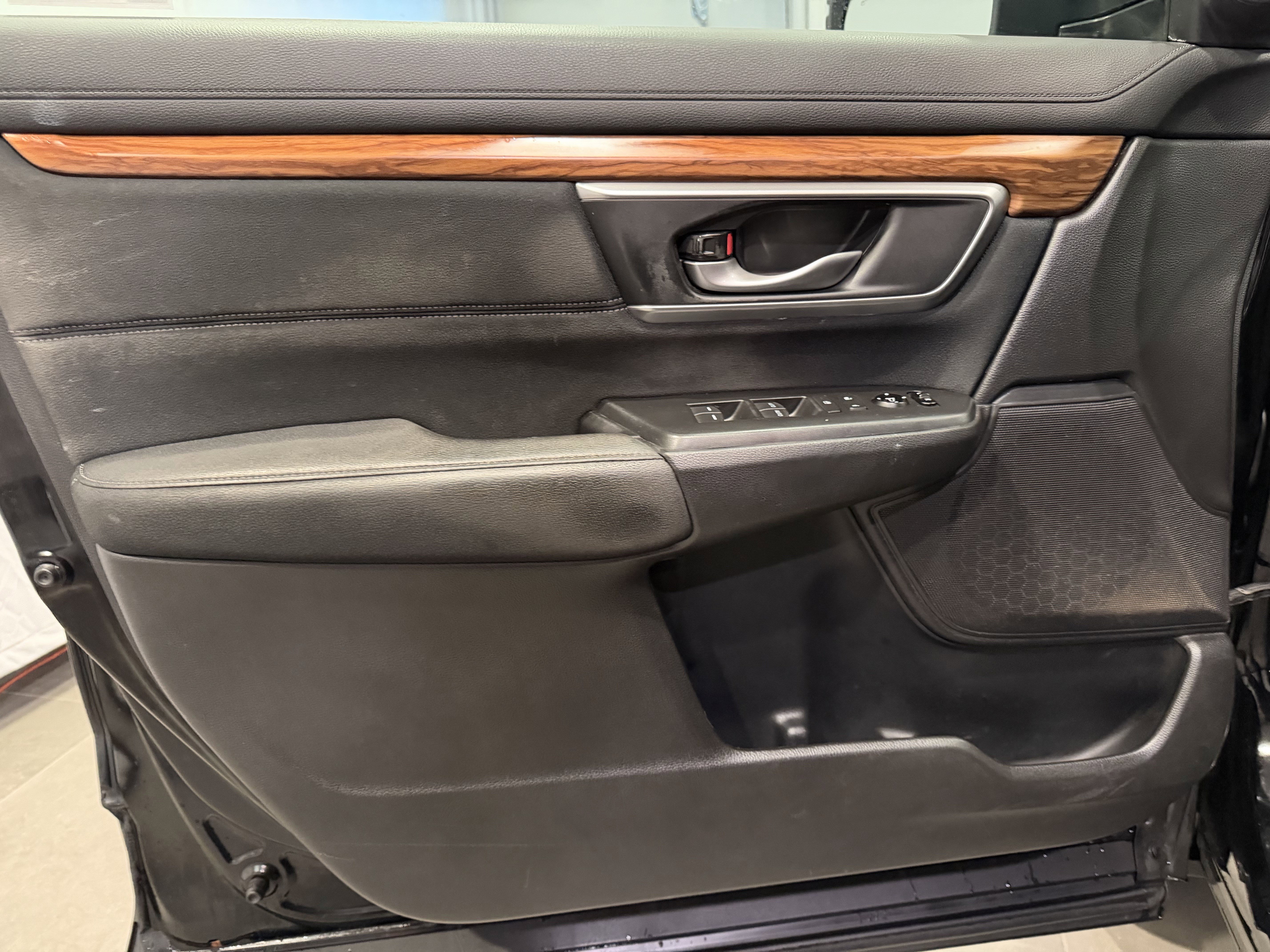 Used 2019 Honda CR-V EX image 9