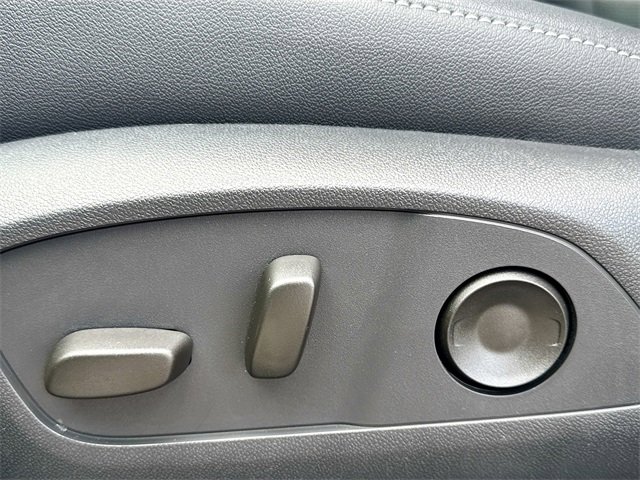 New 2026 Chevrolet Traverse LT w/ Midnight/Sport Edition image 22