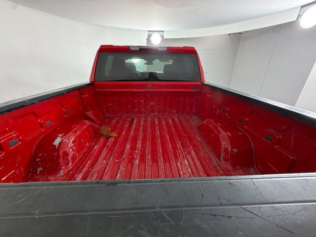Used 2022 Chevrolet Silverado 1500 LT AWD/4WD image 9