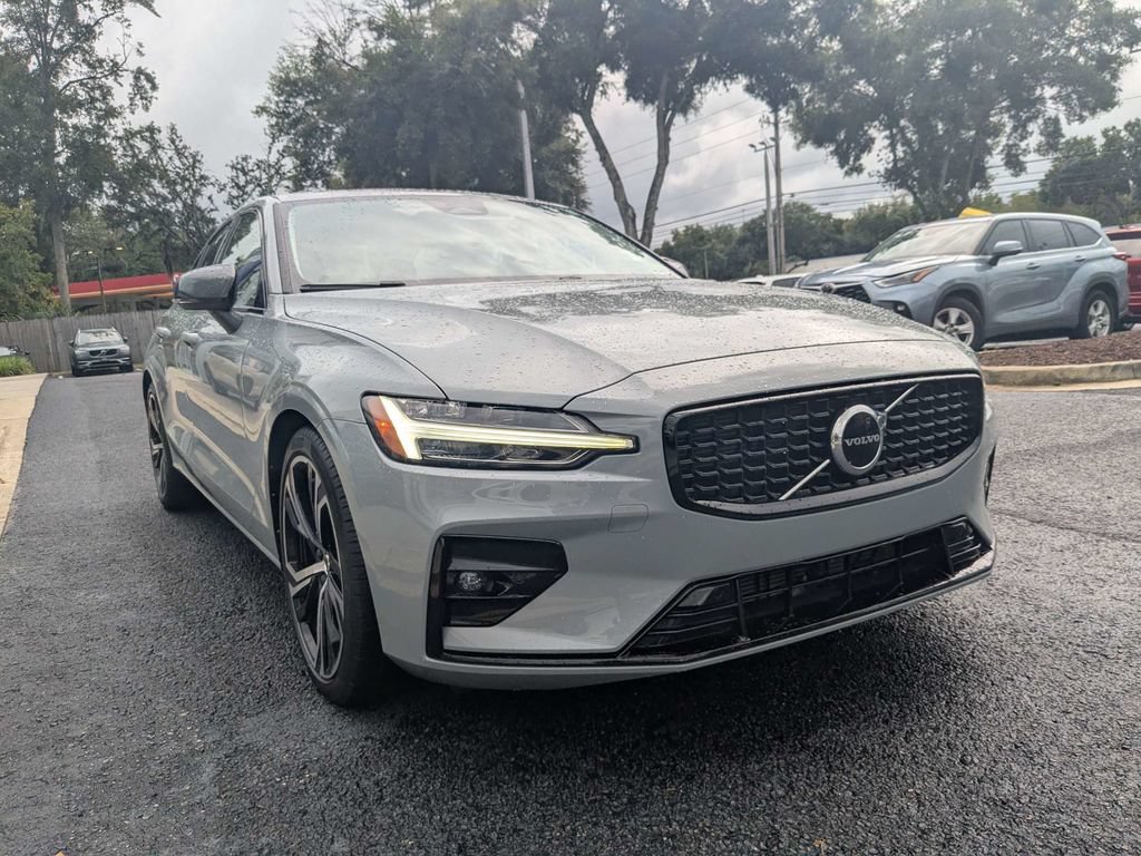 Certified 2024 Volvo S60 B5 Core AWD/4WD image 8