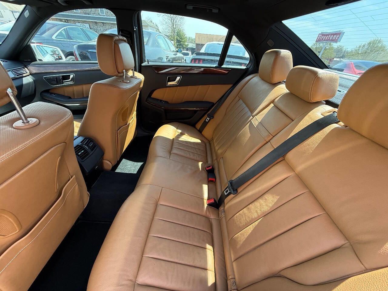 Used 2013 Mercedes-Benz E 550 4MATIC Sedan image 11