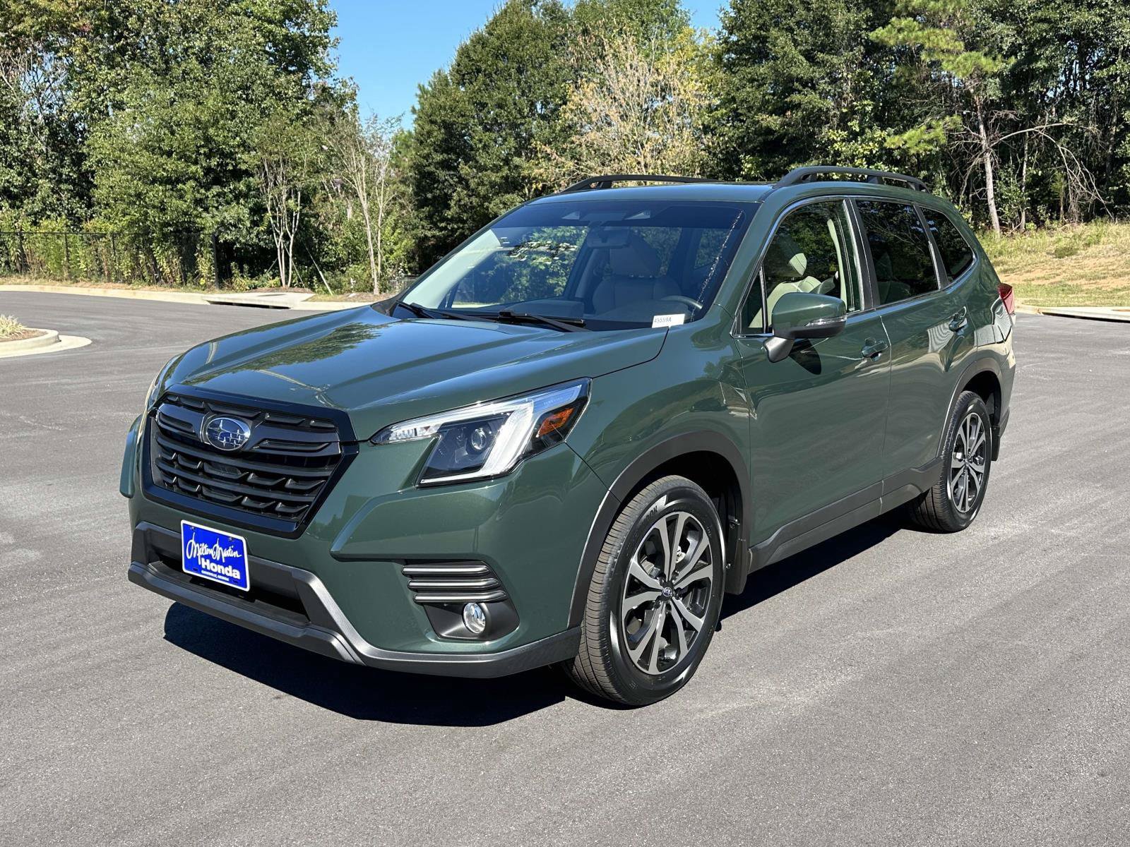 Used 2023 Subaru Forester Limited AWD/4WD image 3