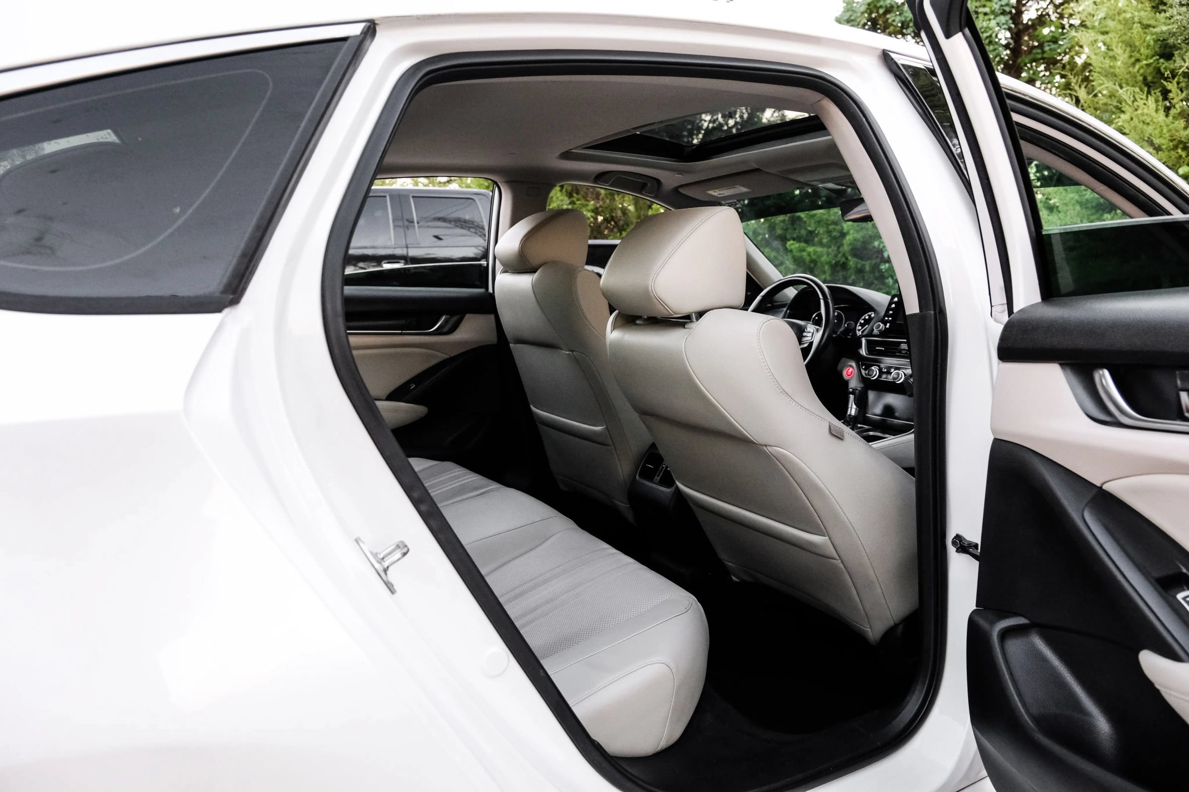 Used 2018 Honda Accord EX-L image 37