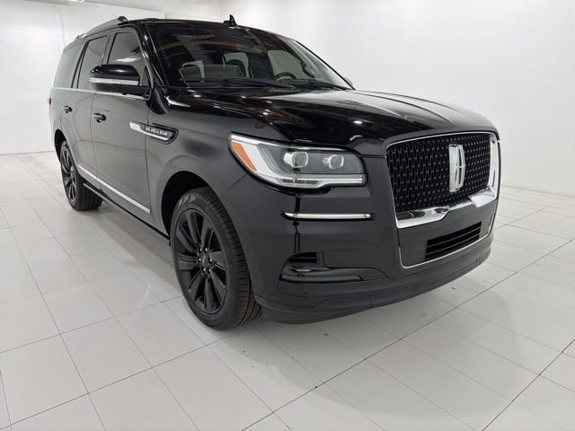 Used 2022 Lincoln Navigator Reserve AWD/4WD image 7