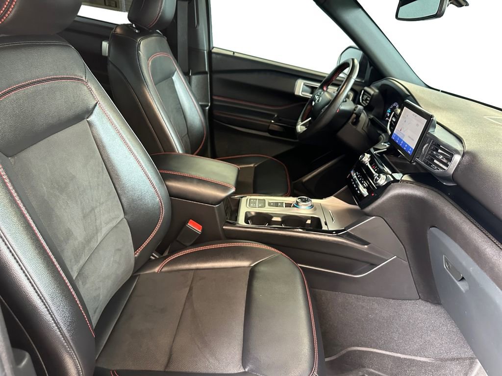 Used 2023 Ford Explorer ST-Line w/ Class IV Trailer Tow Package image 24