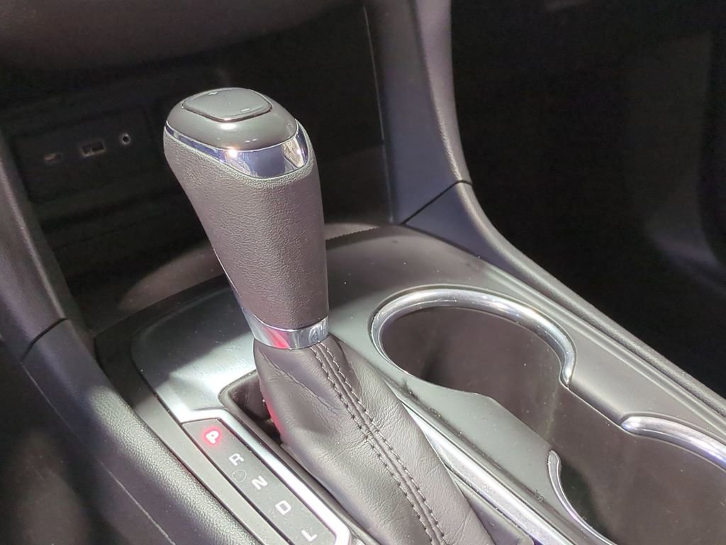 Used 2020 Chevrolet Equinox LT w/ Driver Convenience Package FWD image 37