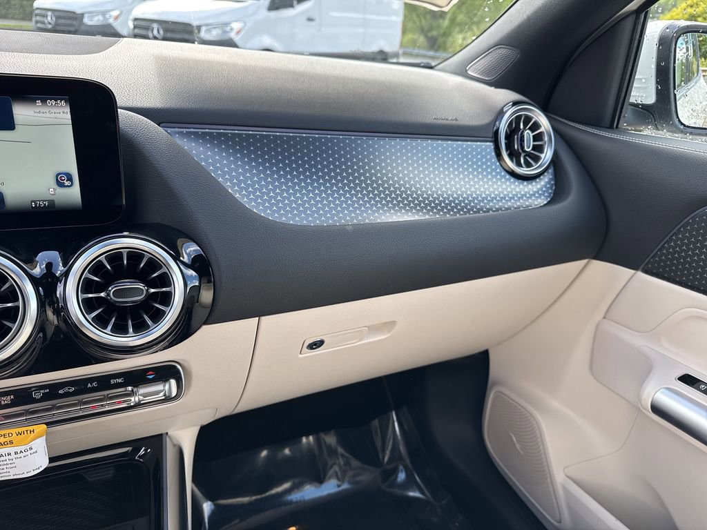 New 2025 Mercedes-Benz GLA 250 4MATIC image 26