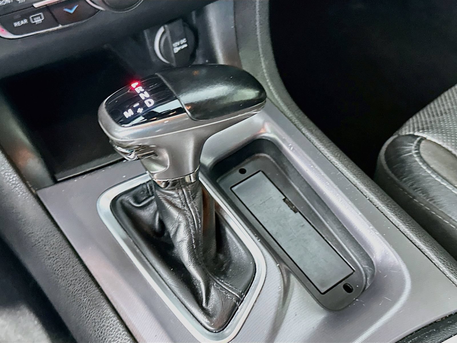 Used 2020 Dodge Charger SXT w/ Leather Interior Group RWD image 16