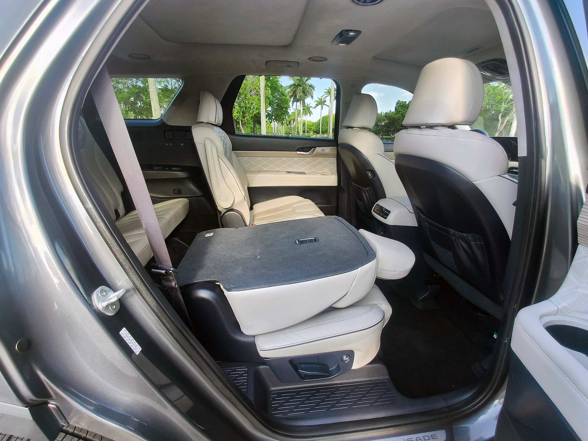 Used 2022 Hyundai Palisade Calligraphy w/ Cargo Package FWD image 36