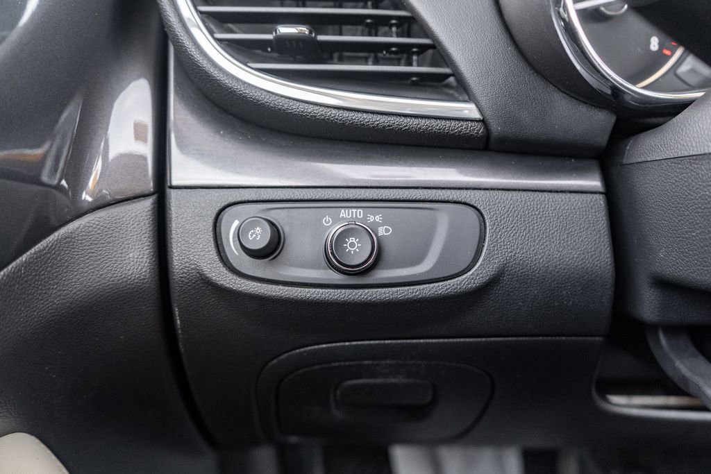 Used 2020 Buick Encore Preferred image 21