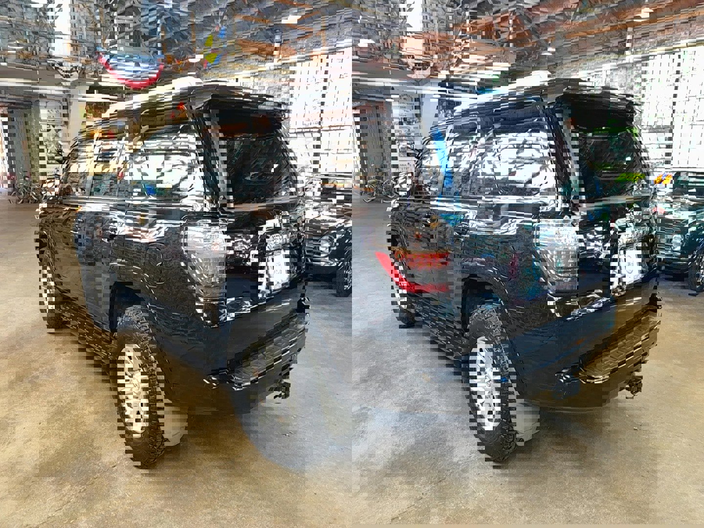 Used 2014 Toyota 4Runner SR5 image 4