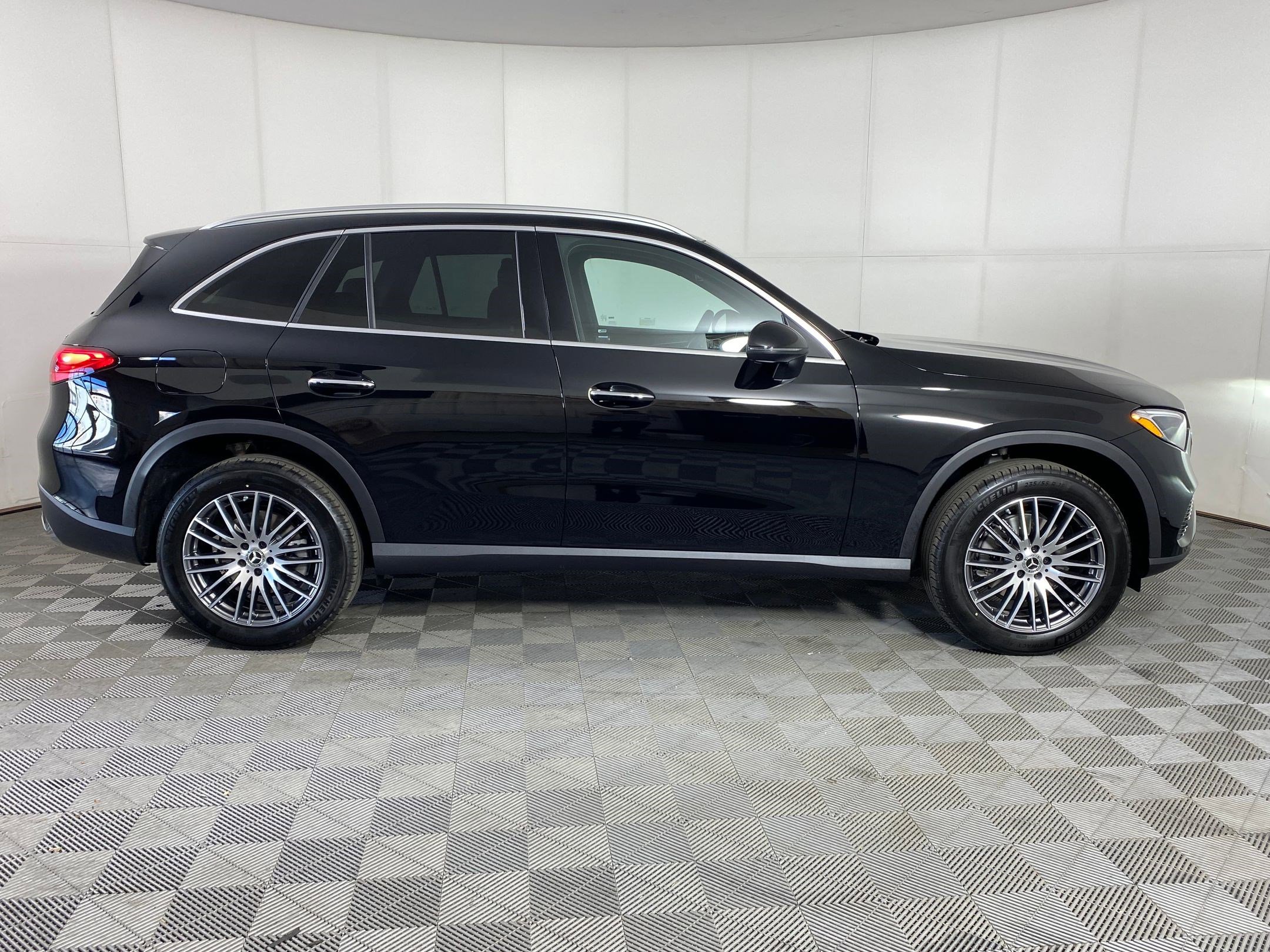 Used 2026 Mercedes-Benz GLC 300 4MATIC image 7