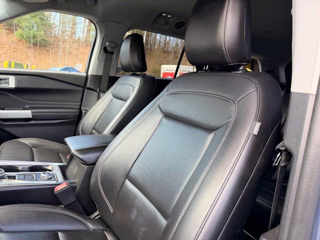 Used 2021 Ford Explorer XLT w/ Equipment Group 202A image 8