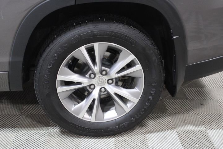 Used 2015 Toyota Highlander XLE image 45
