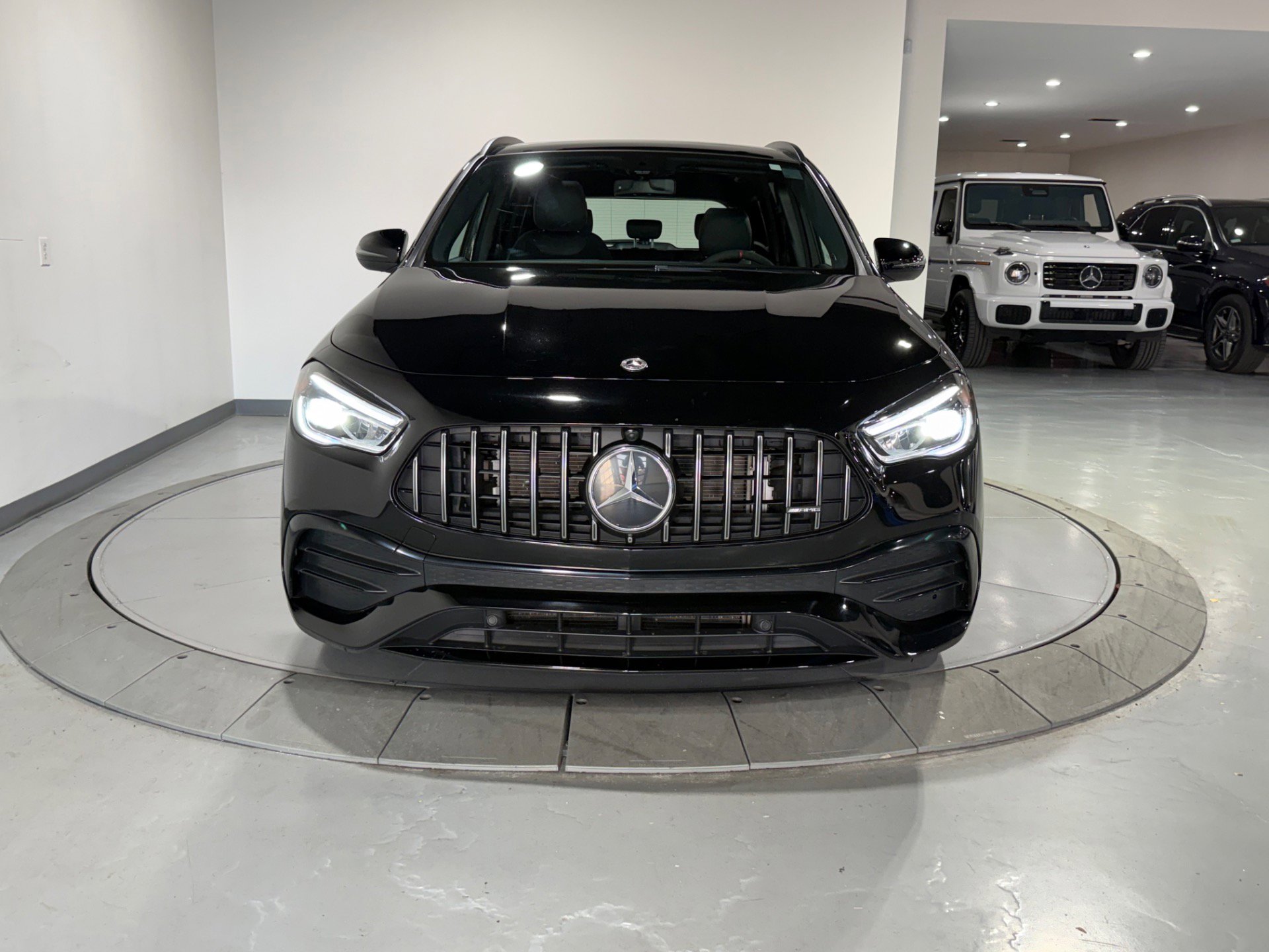 Used 2022 Mercedes-Benz GLA 35 AMG 4MATIC w/ Premium Package Lite image 8