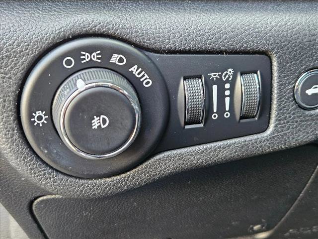 Used 2016 Chrysler 200 C w/ Navigation & Sound Group I image 19