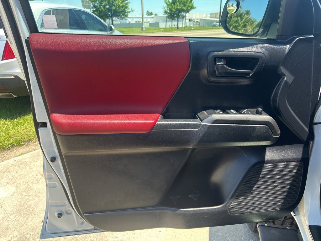 Used 2020 Toyota Tacoma SR5 image 12