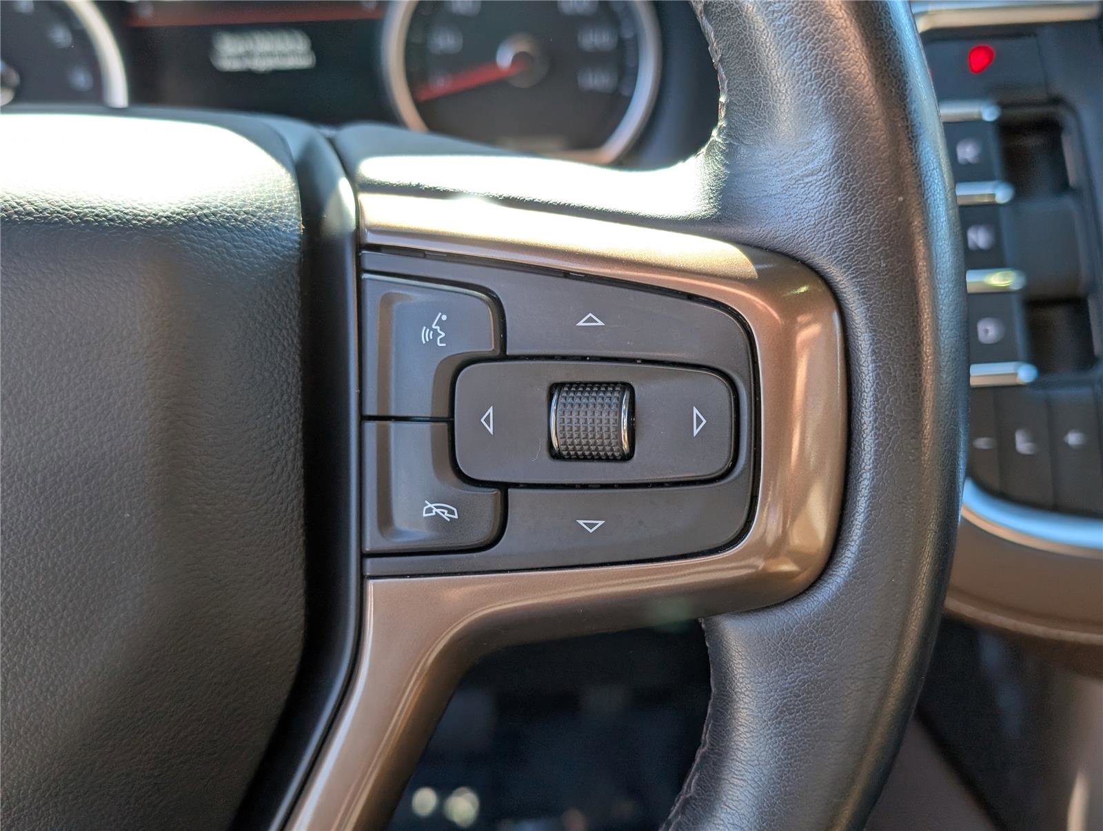 Used 2021 Chevrolet Suburban High Country w/ Premium Package image 27