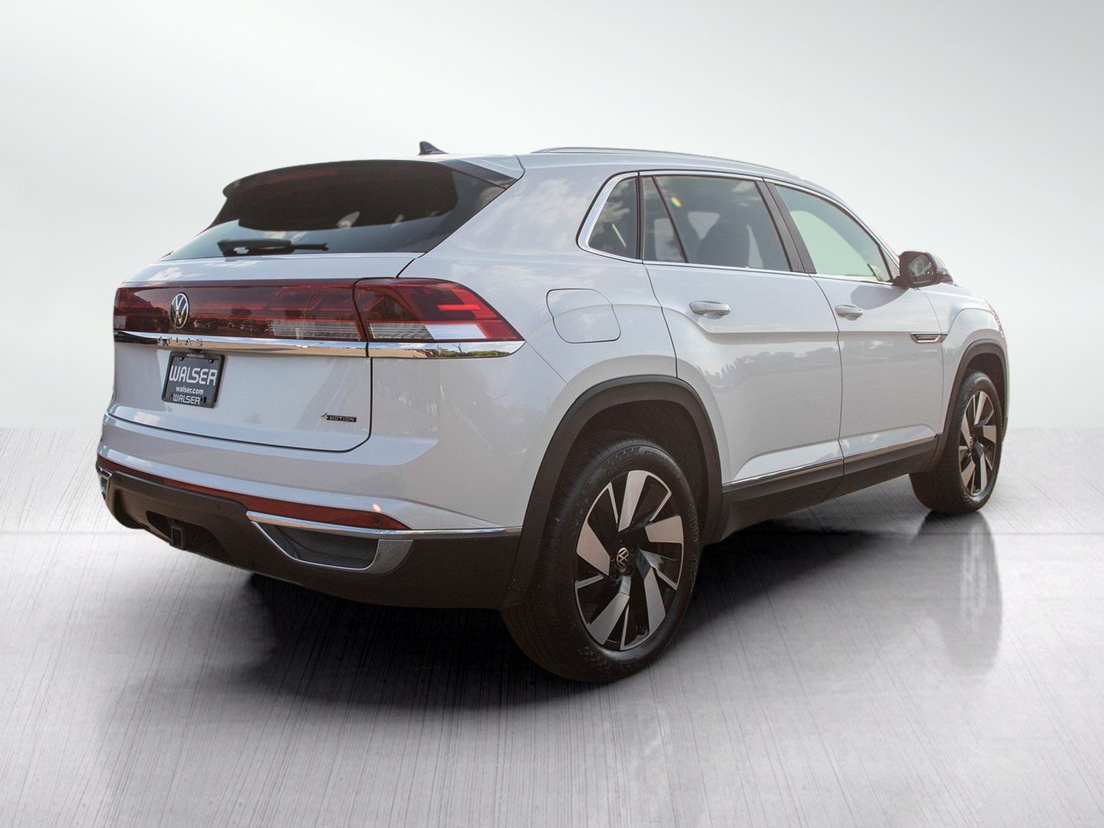 Used 2024 Volkswagen Atlas Cross Sport SEL AWD/4WD image 5