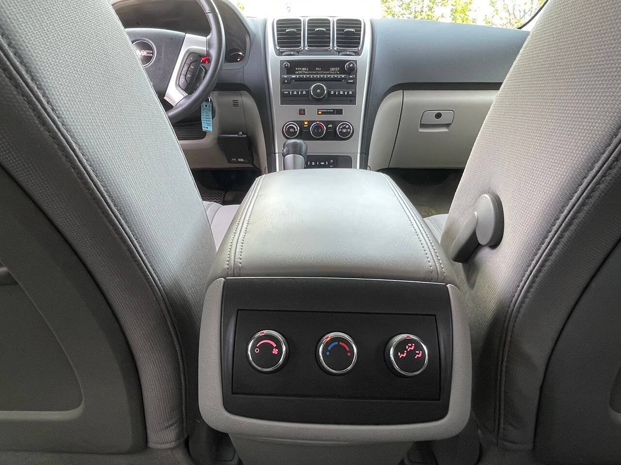 Used 2011 GMC Acadia SLE AWD/4WD image 38