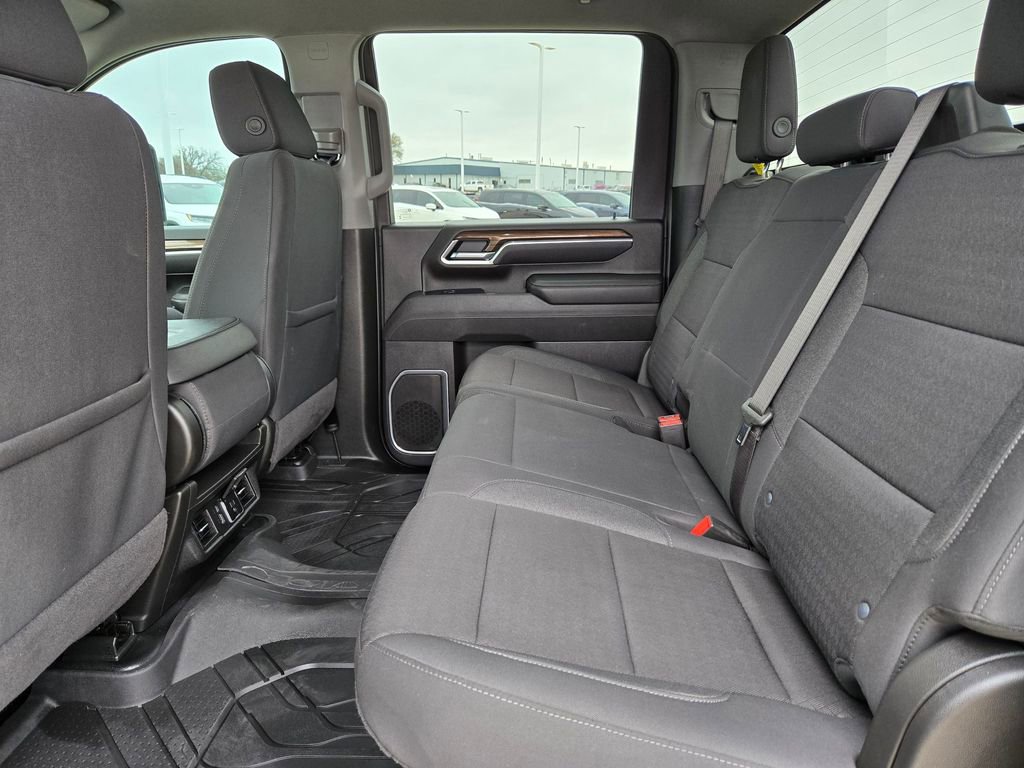 Used 2025 Chevrolet Silverado 2500 LT w/ Convenience Package image 14