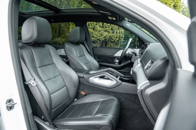 Used 2023 Mercedes-Benz GLS 450 4MATIC w/ AMG Line Exterior image 40